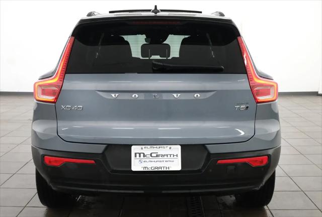 2021 Volvo XC40 T5 R-Design