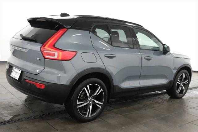 2021 Volvo XC40 T5 R-Design