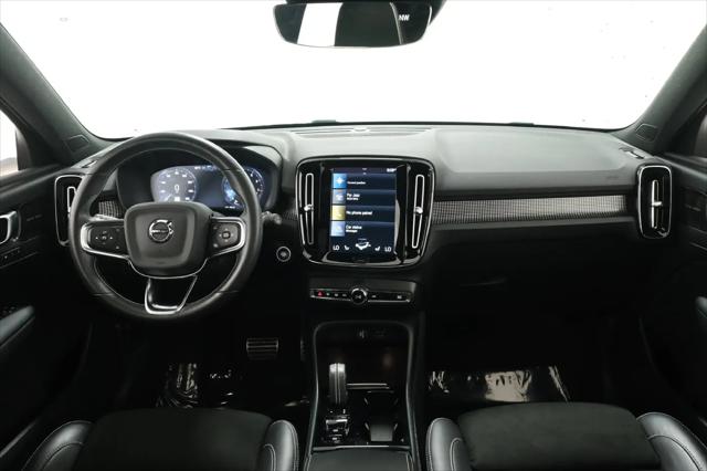 2021 Volvo XC40 T5 R-Design