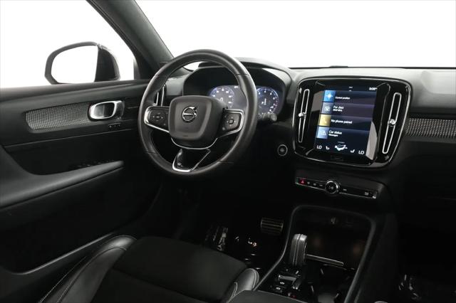 2021 Volvo XC40 T5 R-Design