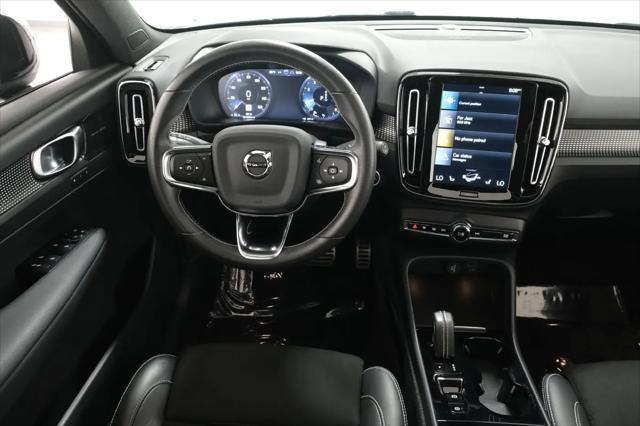 2021 Volvo XC40 T5 R-Design