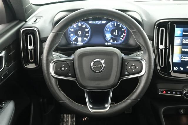 2021 Volvo XC40 T5 R-Design