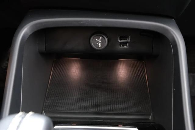 2021 Volvo XC40 T5 R-Design