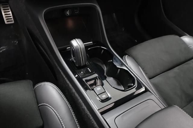 2021 Volvo XC40 T5 R-Design