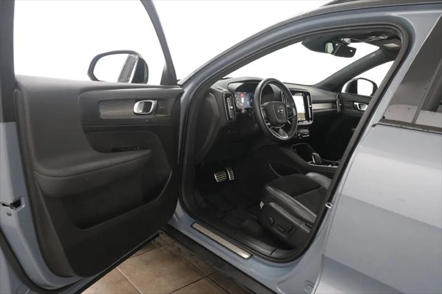 2021 Volvo XC40 T5 R-Design