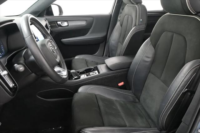 2021 Volvo XC40 T5 R-Design