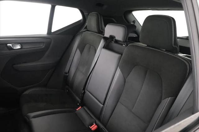 2021 Volvo XC40 T5 R-Design
