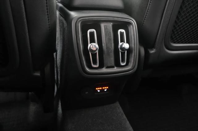 2021 Volvo XC40 T5 R-Design