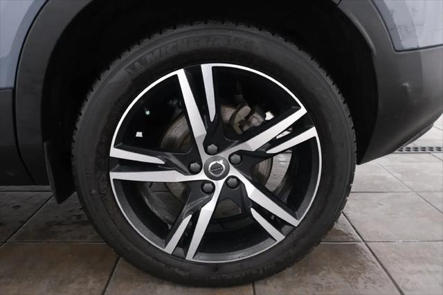 2021 Volvo XC40 T5 R-Design