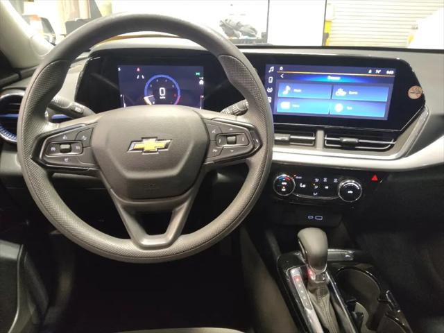 2025 Chevrolet Trax FWD LT