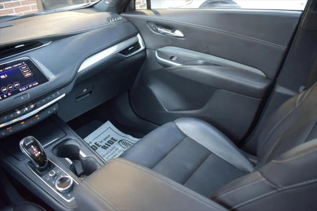 2021 Cadillac XT4 AWD Premium Luxury