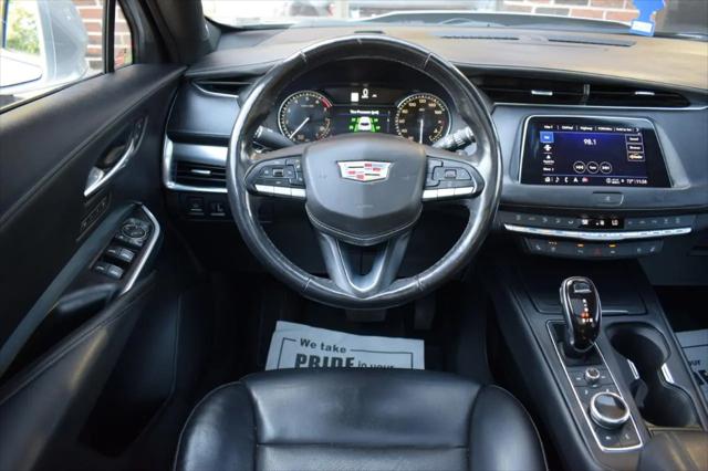 2021 Cadillac XT4 AWD Premium Luxury