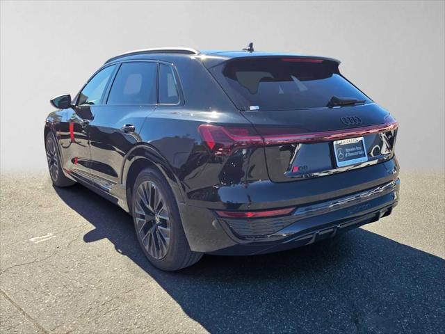 2024 Audi e-tron Prestige quattro
