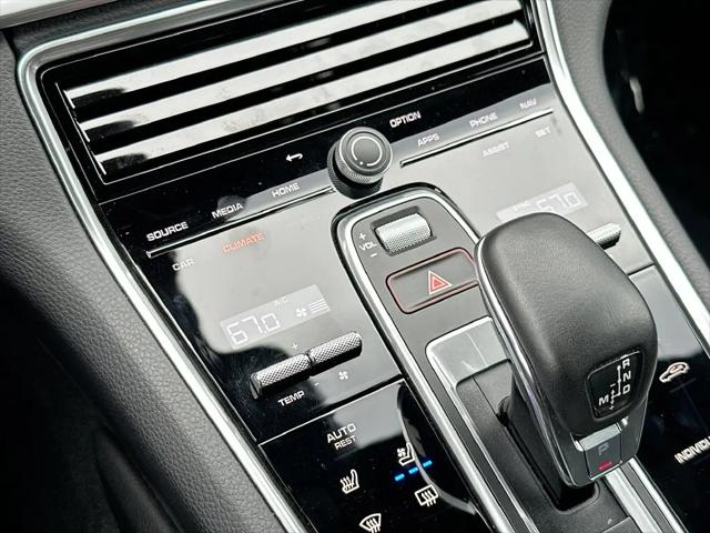 2023 Porsche Panamera 4 Platinum Edition