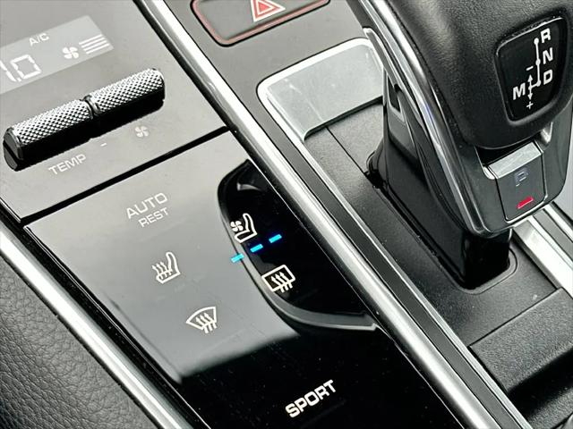 2023 Porsche Panamera 4 Platinum Edition