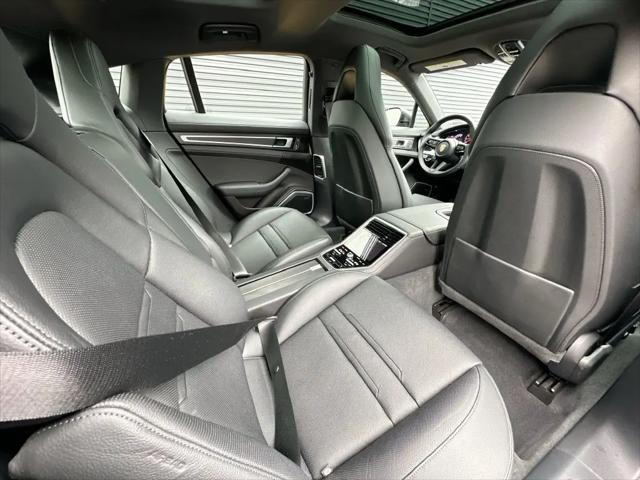 2023 Porsche Panamera 4 Platinum Edition