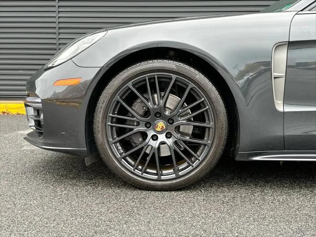 2023 Porsche Panamera 4 Platinum Edition