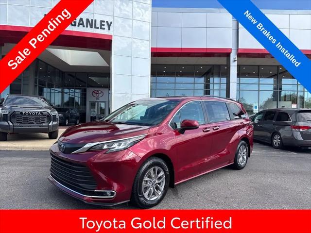 2022 Toyota Sienna XLE for sale in Akron, OH