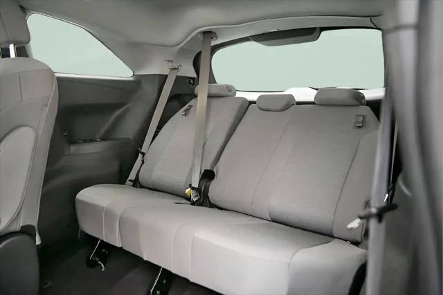 2025 Toyota Sienna LE