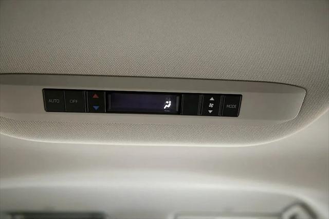 2025 Toyota Sienna LE