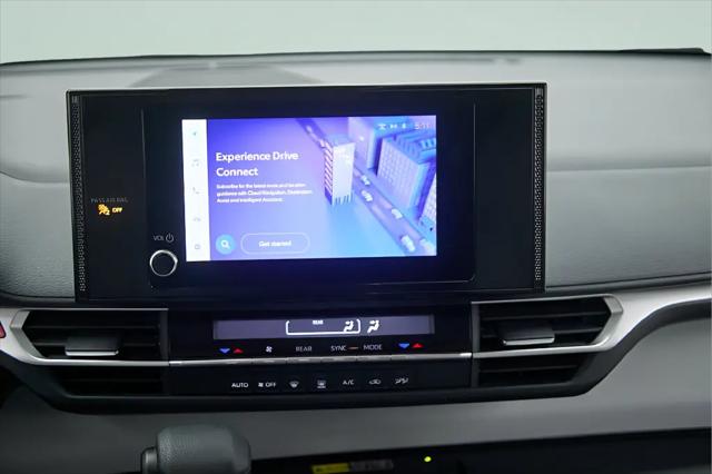 2025 Toyota Sienna LE