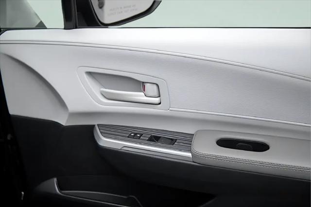 2025 Toyota Sienna LE