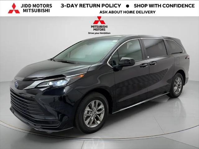 2025 Toyota Sienna LE for sale in Des Plaines, IL