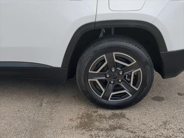 2026 Jeep Cherokee Laredo 4x4