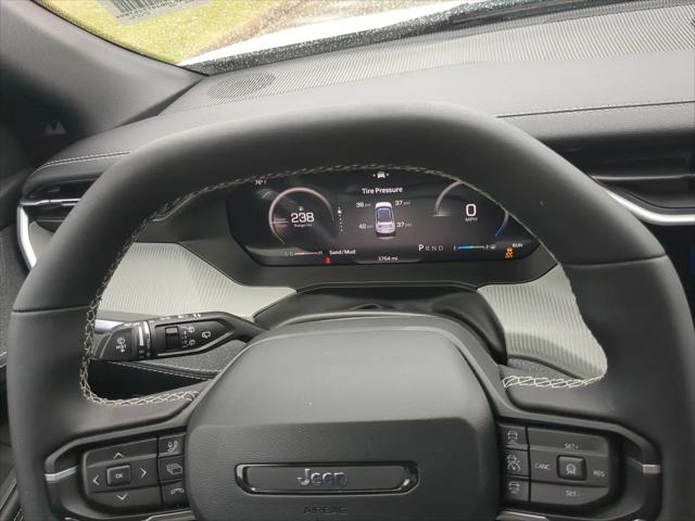 2026 Jeep Cherokee Laredo 4x4