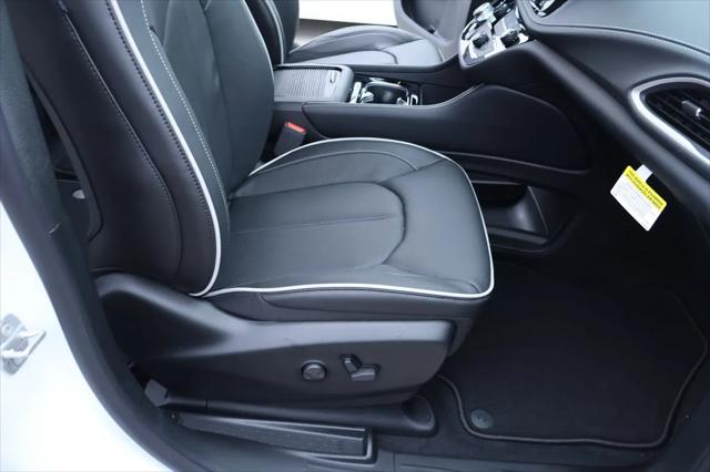 2027 Chrysler Pacifica Limited