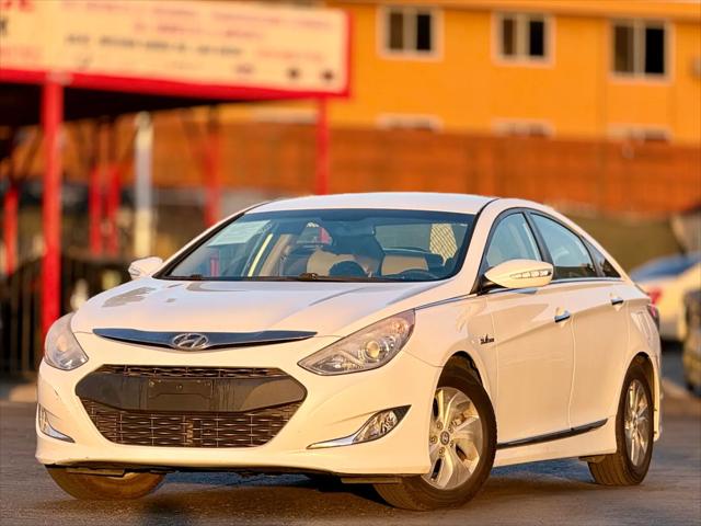 2015 Hyundai Sonata Hybrid Hybrid Base for sale in San Diego, CA
