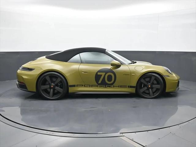 2026 Porsche 911 Carrera 4 GTS Cabriolet