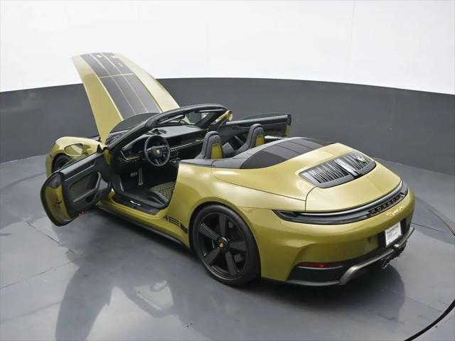 2026 Porsche 911 Carrera 4 GTS Cabriolet