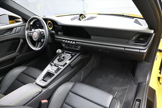 2023 Porsche 911 Carrera GTS