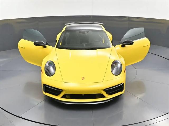 2023 Porsche 911 Carrera GTS
