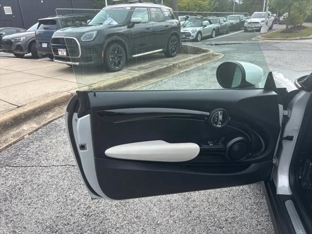 2022 MINI SE Hardtop Cooper