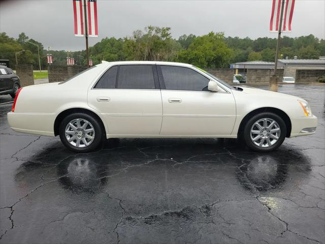2011 Cadillac DTS Premium Collection