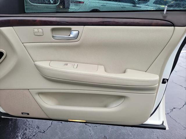 2011 Cadillac DTS Premium Collection
