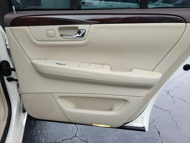 2011 Cadillac DTS Premium Collection