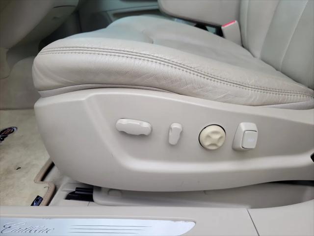 2011 Cadillac DTS Premium Collection