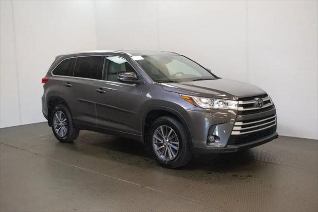 2017 Toyota Highlander XLE for sale in Plains, PA