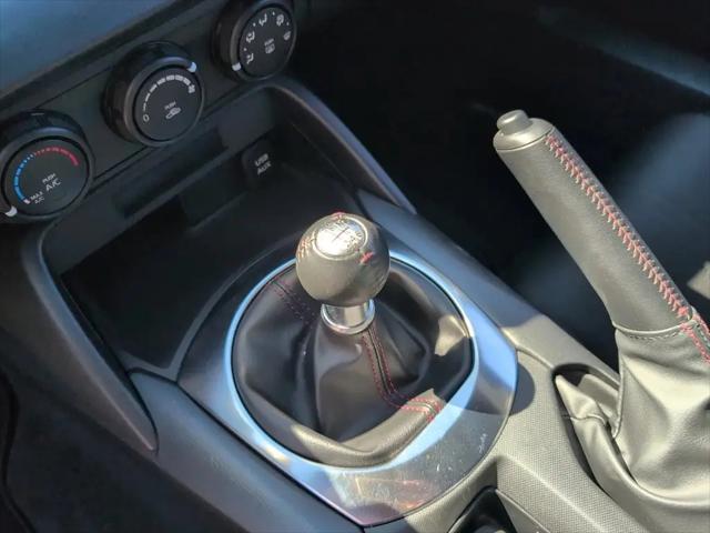 2016 Mazda MX-5 Sport