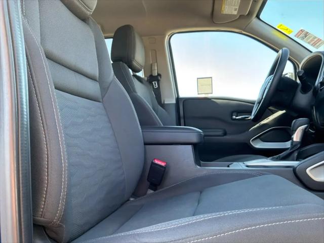 2023 Nissan Frontier Crew Cab SV 4x2