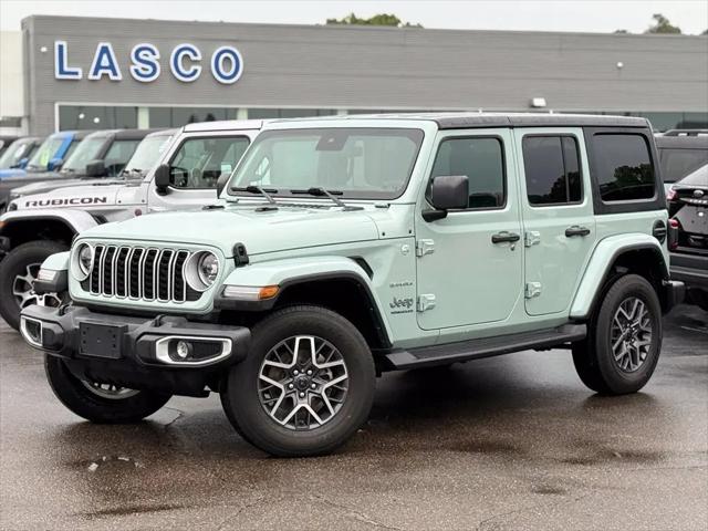 2024 Jeep Wrangler 4-Door Sahara for sale in Fenton, MI