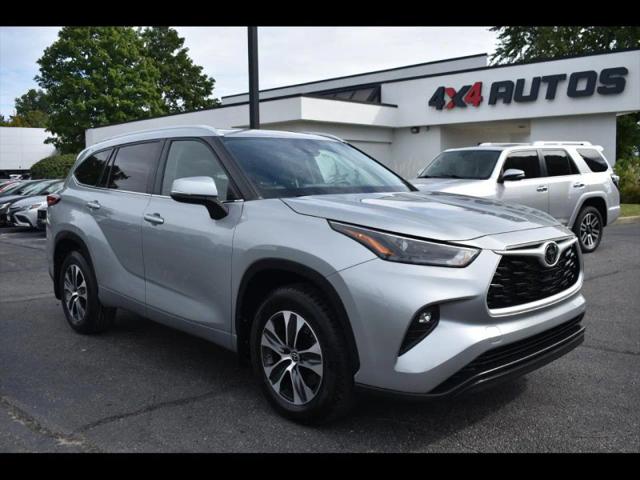 2022 Toyota Highlander XLE for sale in Carmel, IN