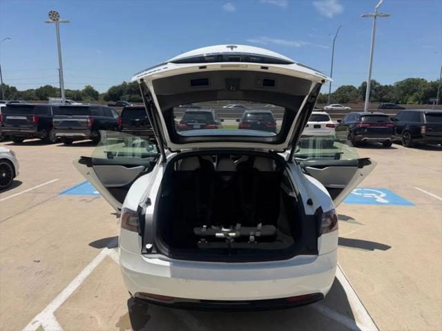 2016 Tesla Model S 90D