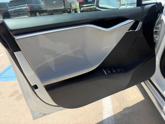 2016 Tesla Model S 90D