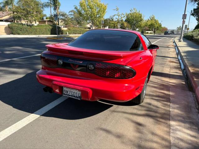 2002 Pontiac Firebird Base