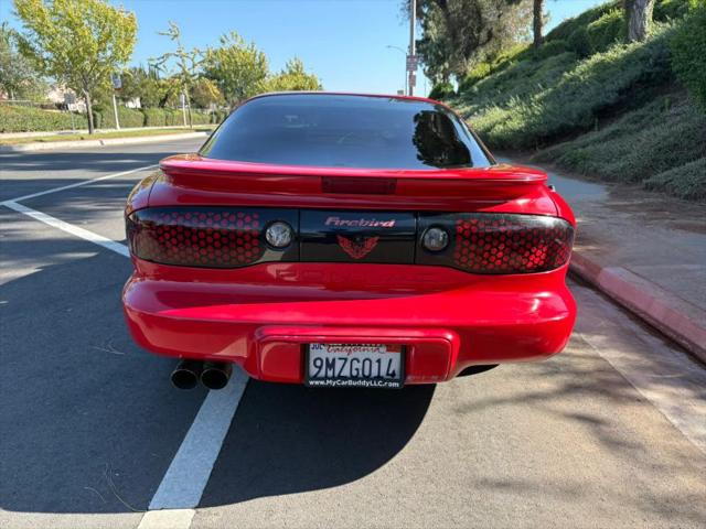 2002 Pontiac Firebird Base