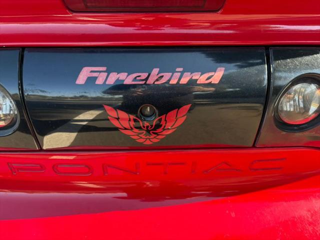 2002 Pontiac Firebird Base